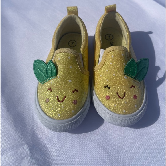 Sneakers Cat and Jack/ Girls - Picture 2 of 5